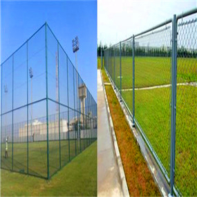 新疆球场护栏网、篮球场护栏、足球场护栏、体育场护栏网
